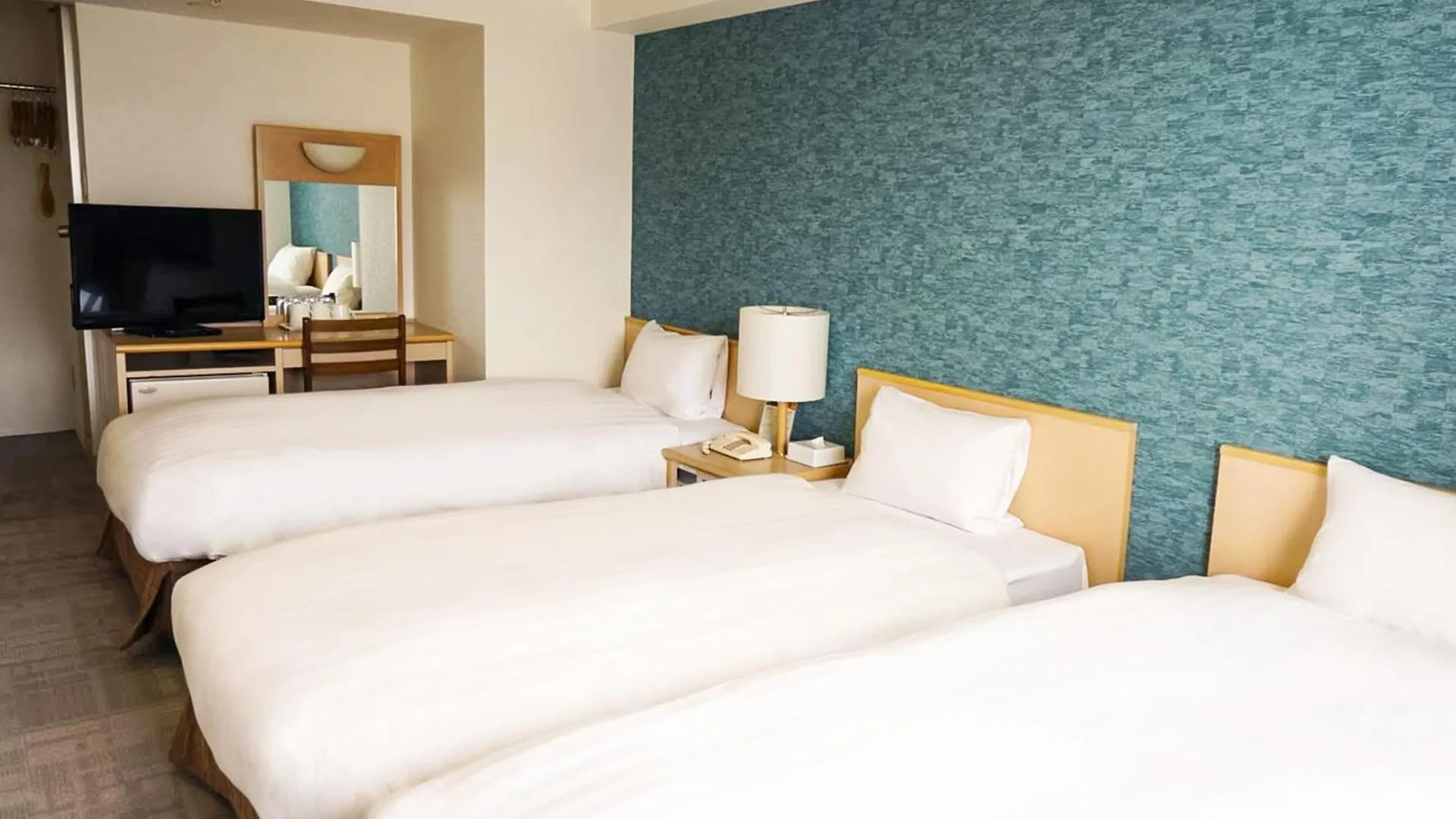 ****  Kobe Port Tower Hotel Japan